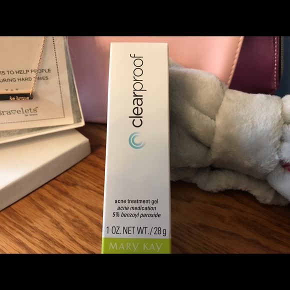 Gifting Bundle - Reputable cosmetic brand with Inspirational Bracelet - Picture 3 of 7